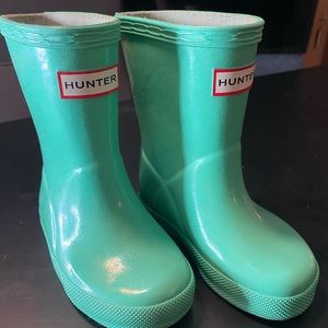 Hunter Rain Boots. Glittery Green. US 6B/7G. Adorable!